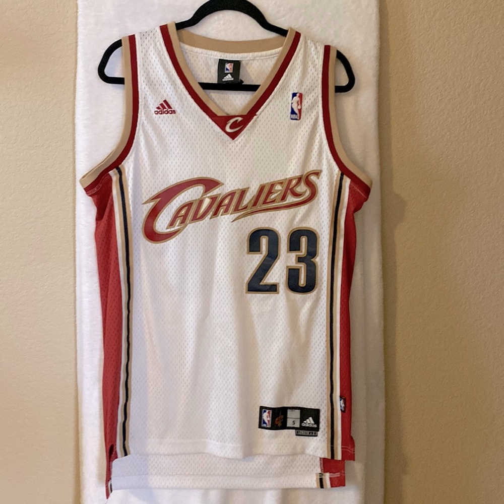 Men’s Adidas NBA Cleveland Cavaliers Lebron James Jersey -size S